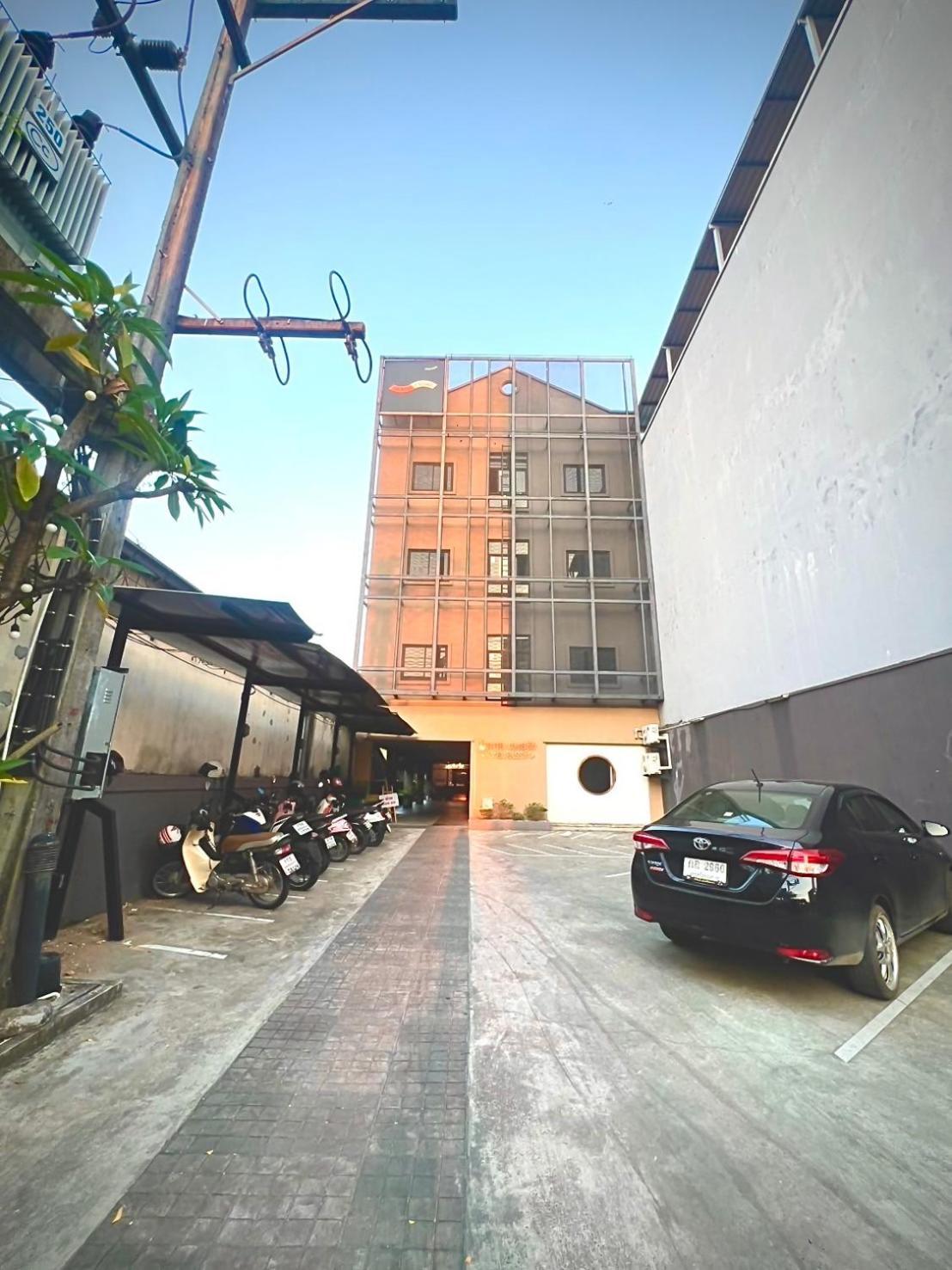 Hotel Passion Nakhon Si Thammarat Buitenkant foto